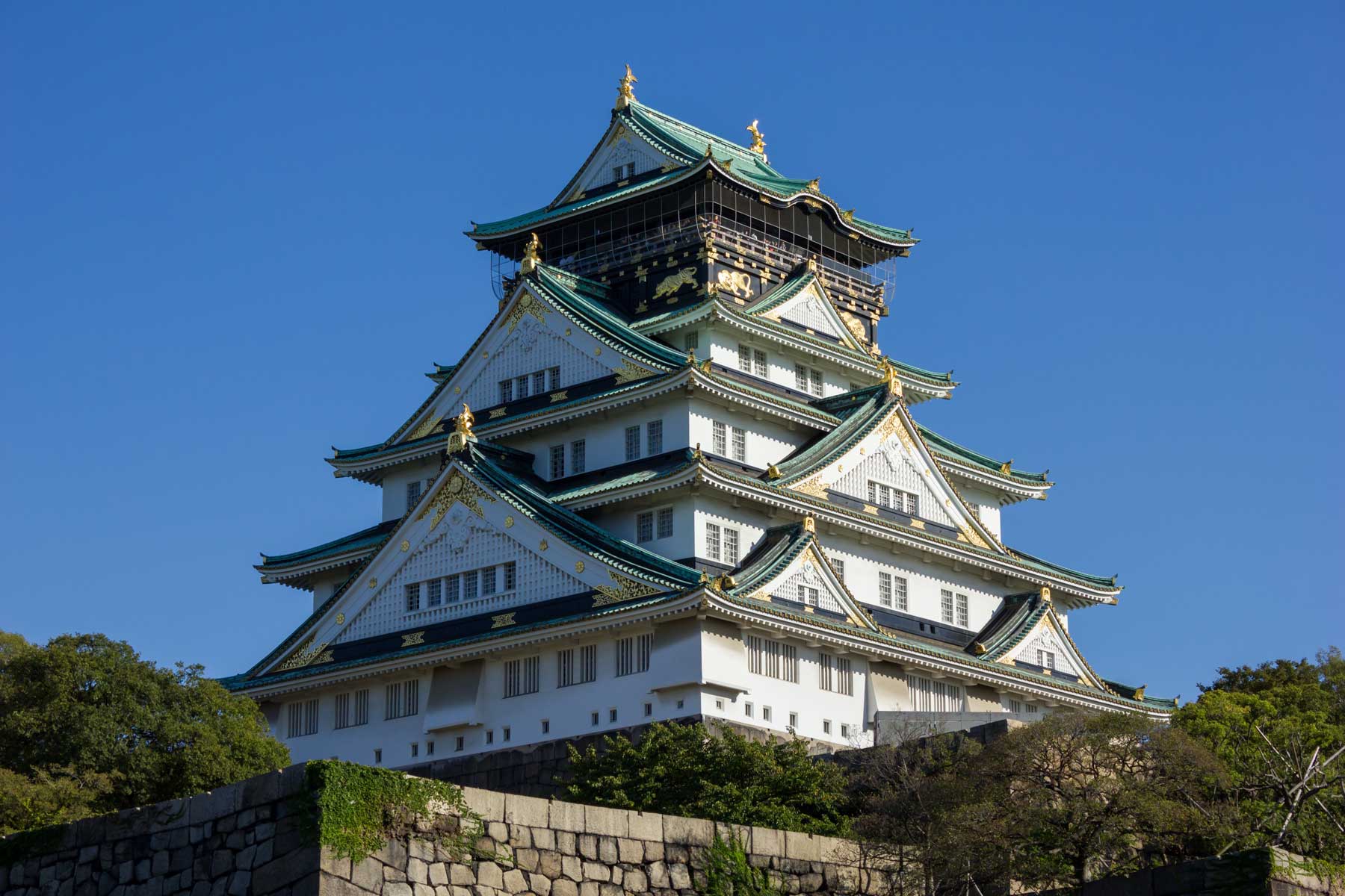 Nearby - Osaka Castle - about 5 min by car, about 20 min on foot