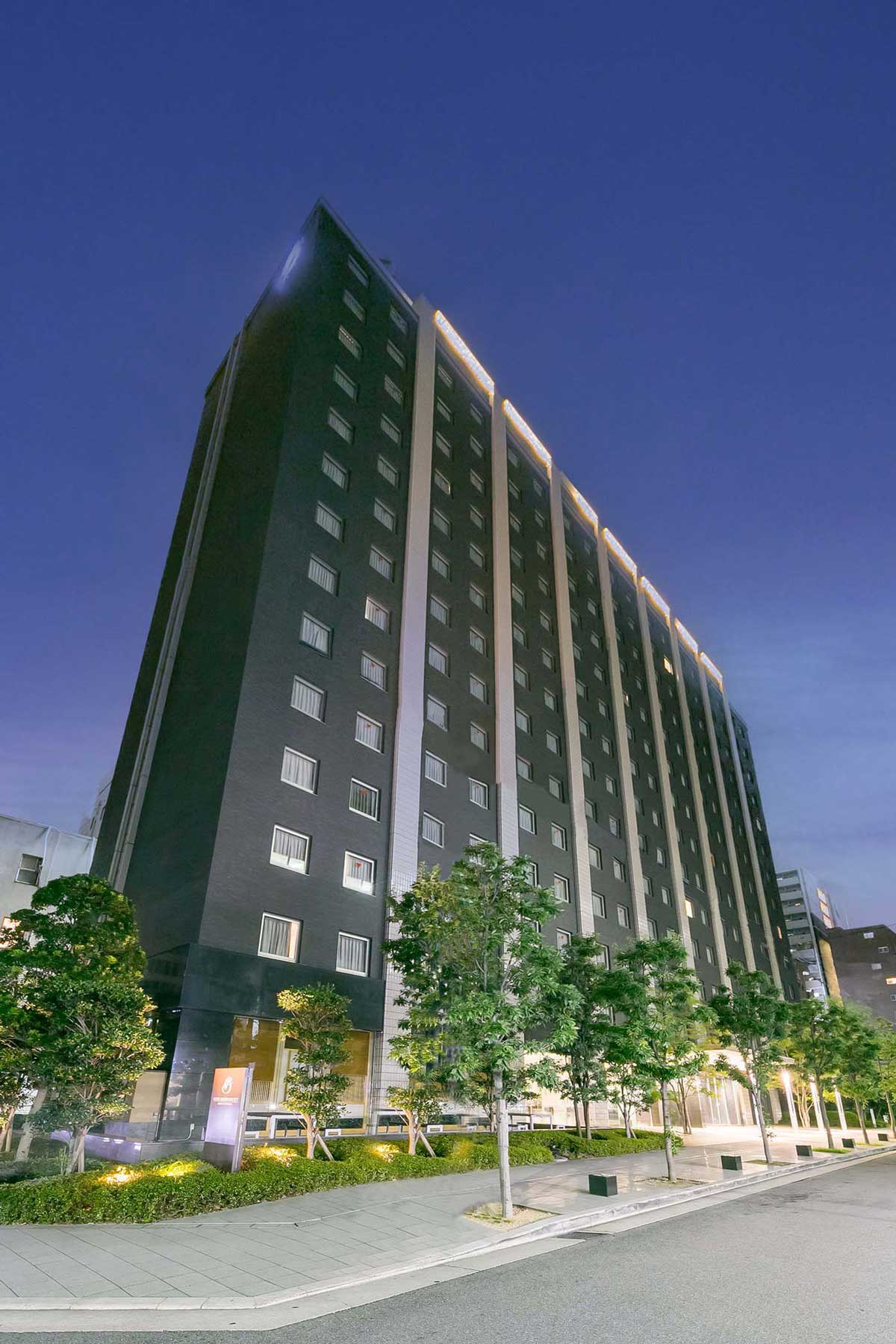 Exterior (night)