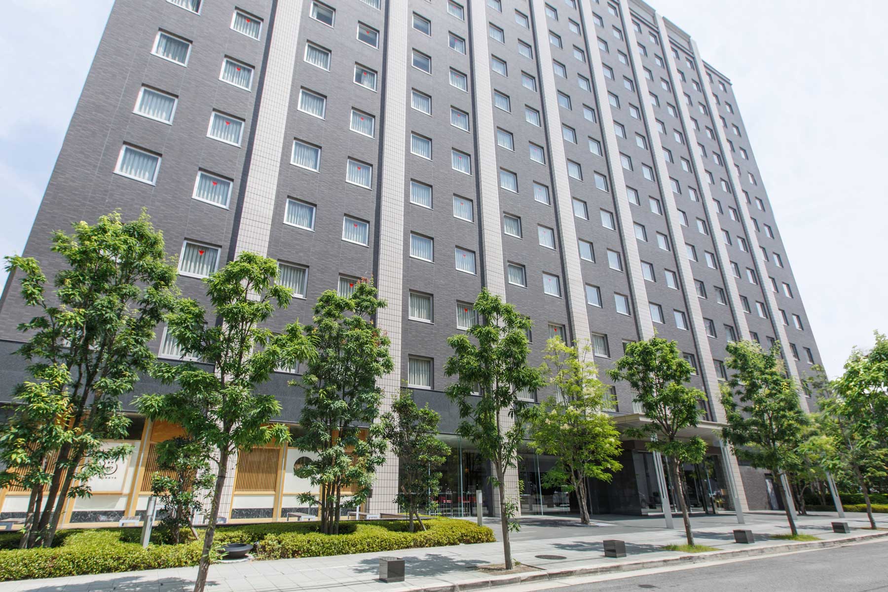Exterior (day)